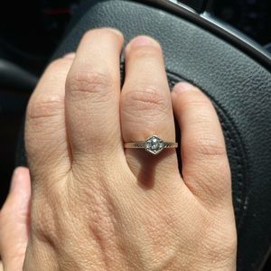 Art Deco antique white gold and diamond ring